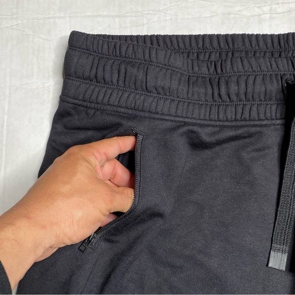 Athleta Bounce Back Jogger - Picture 5 of 10